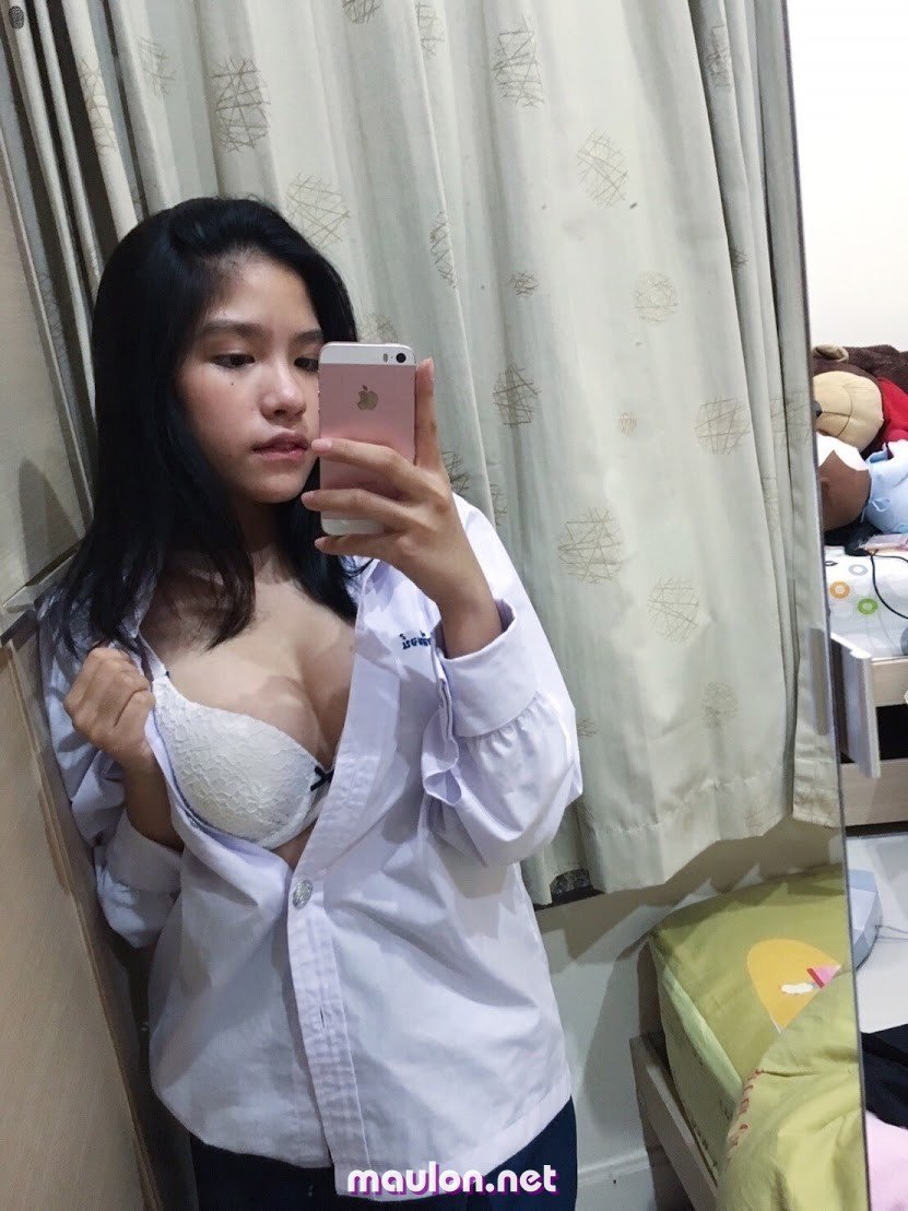 MauLon.Net - Ảnh sex học sinh Thái Lan show hàng