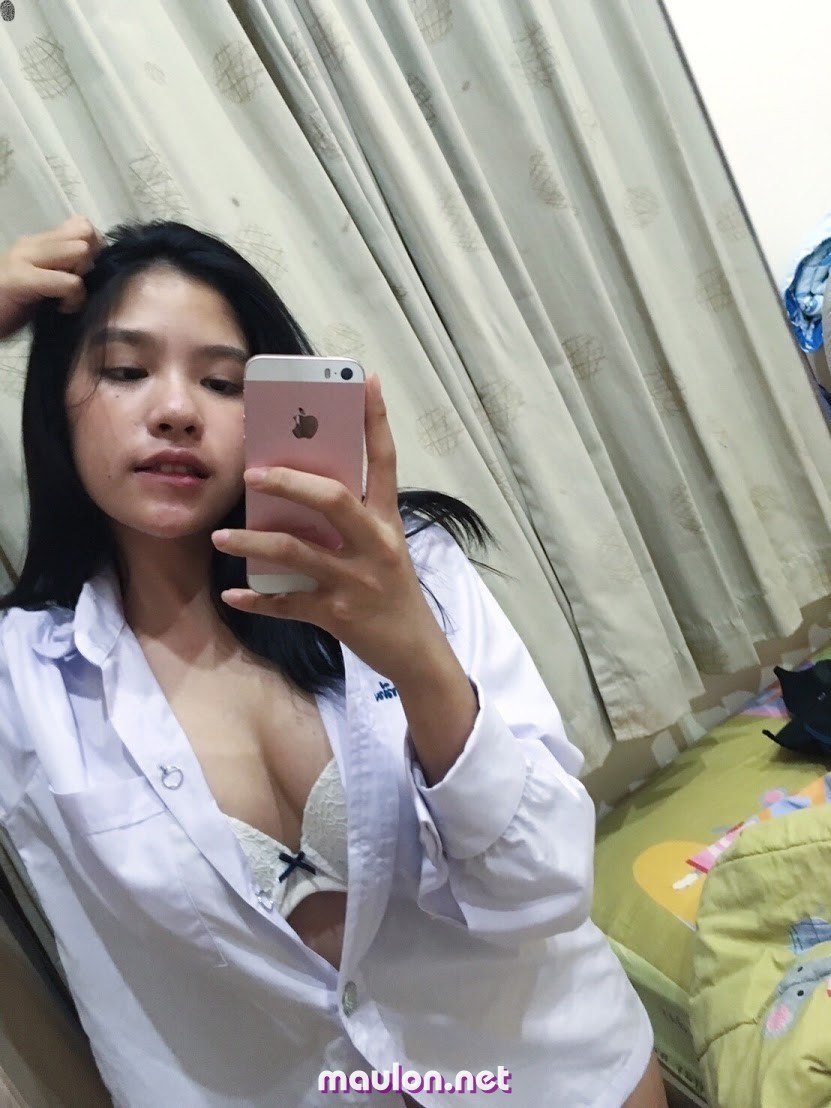 MauLon.Net - Ảnh sex học sinh Thái Lan show hàng